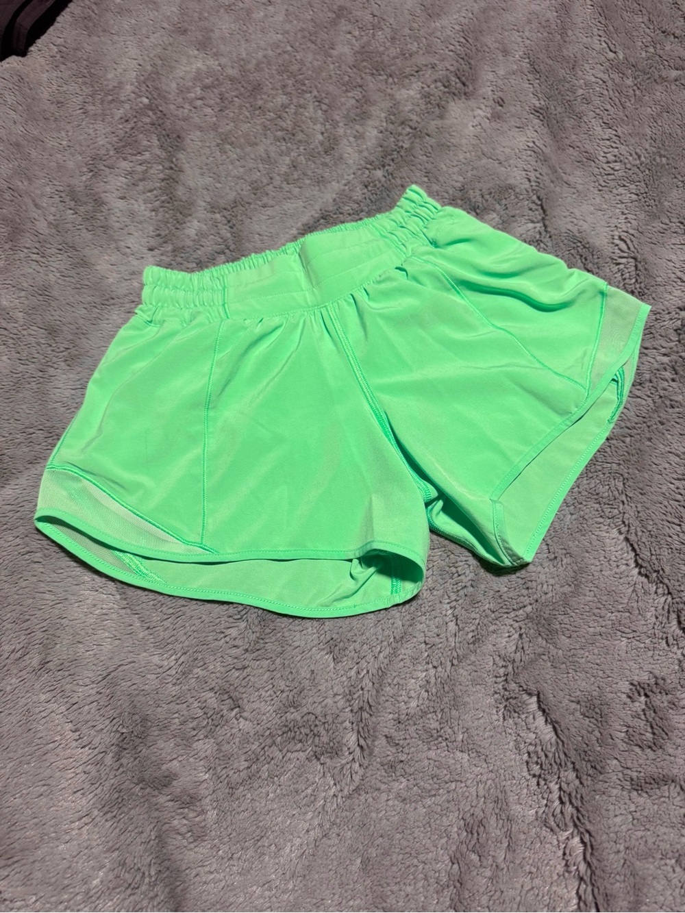 Lululemon Hotty Hot Shorts 4”